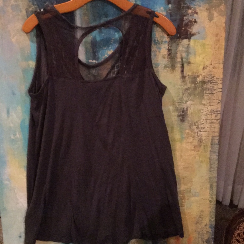 Sun & Shadow Tank - Picture 2 of 4